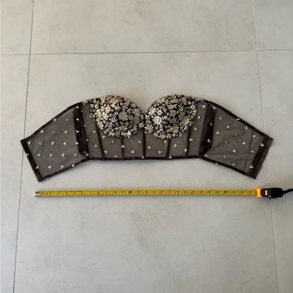 Lashkaraa Dark Grey Embellished Corset Style Lehenga - Picture 4 of 8